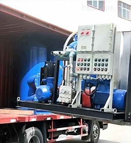 食品安全警鐘 從油罐車到“罐毒車”的危機與反思