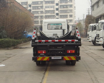 DFZ5140ZBGB型油罐車 高效安全的液體運輸專家